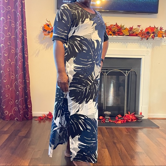 G.I.L.I. Dress - Picture 4 of 5